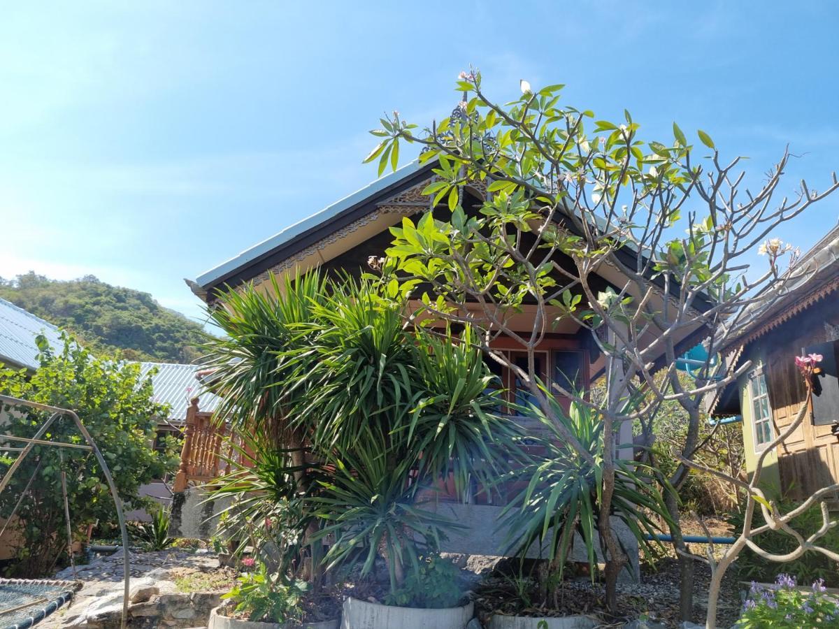 Hello Sichang Bungalow Ко Си Чанг Екстериор снимка