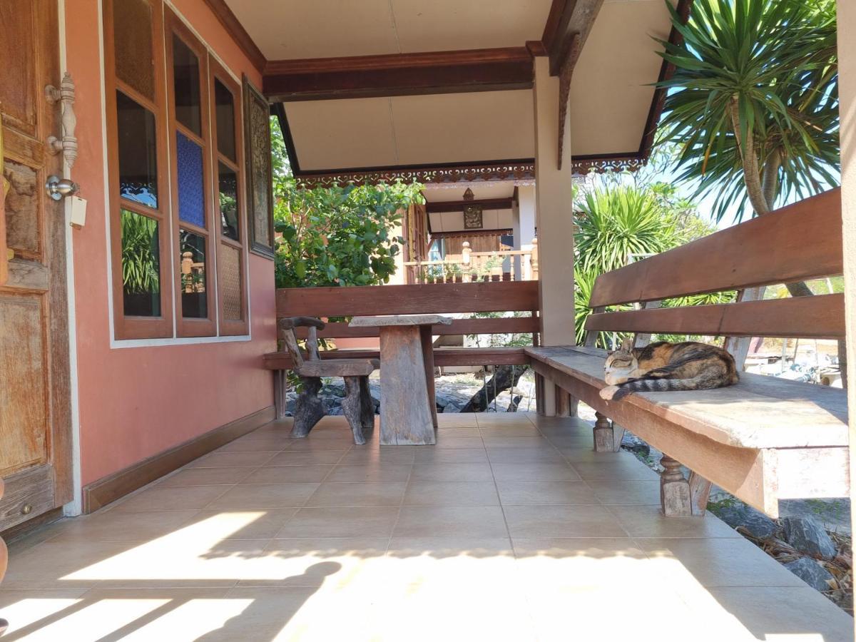 Hello Sichang Bungalow Ко Си Чанг Екстериор снимка