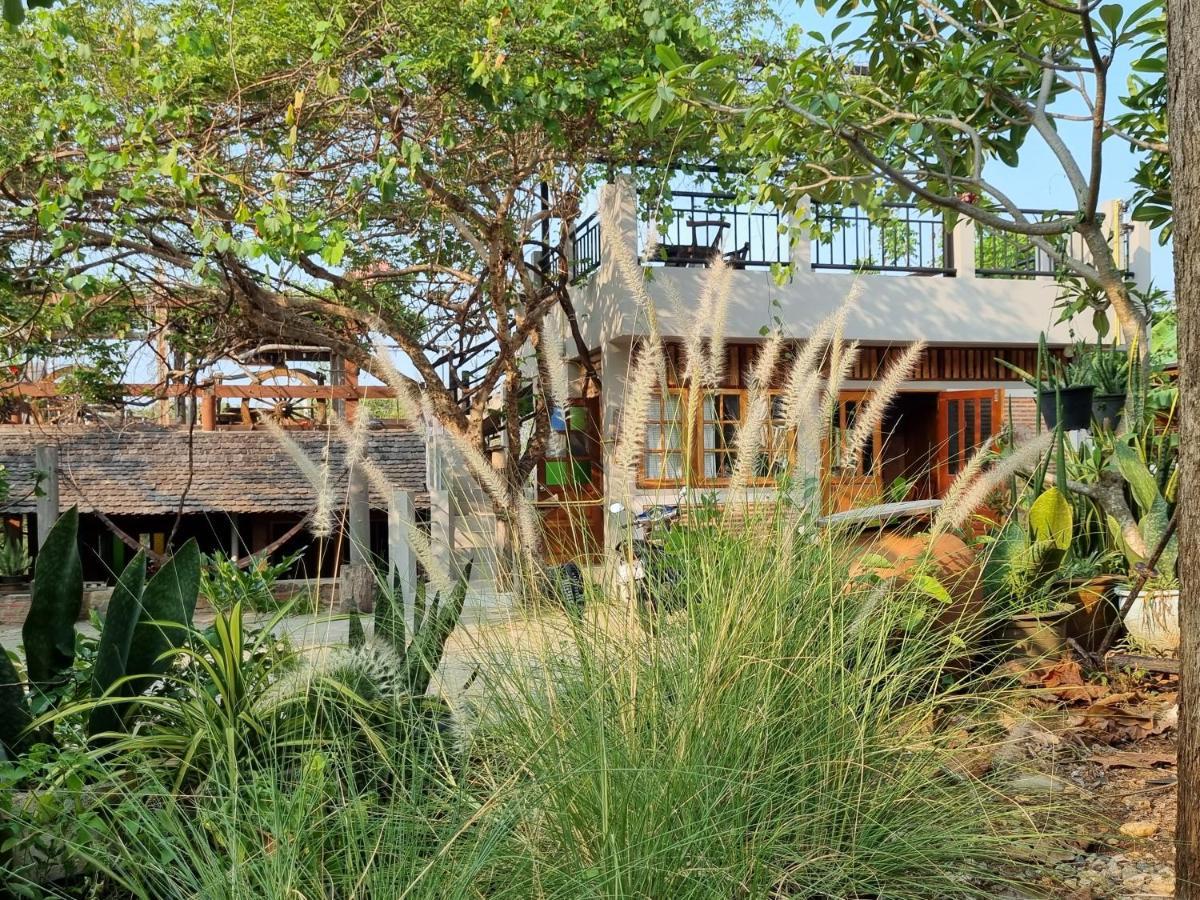 Hello Sichang Bungalow Ко Си Чанг Екстериор снимка