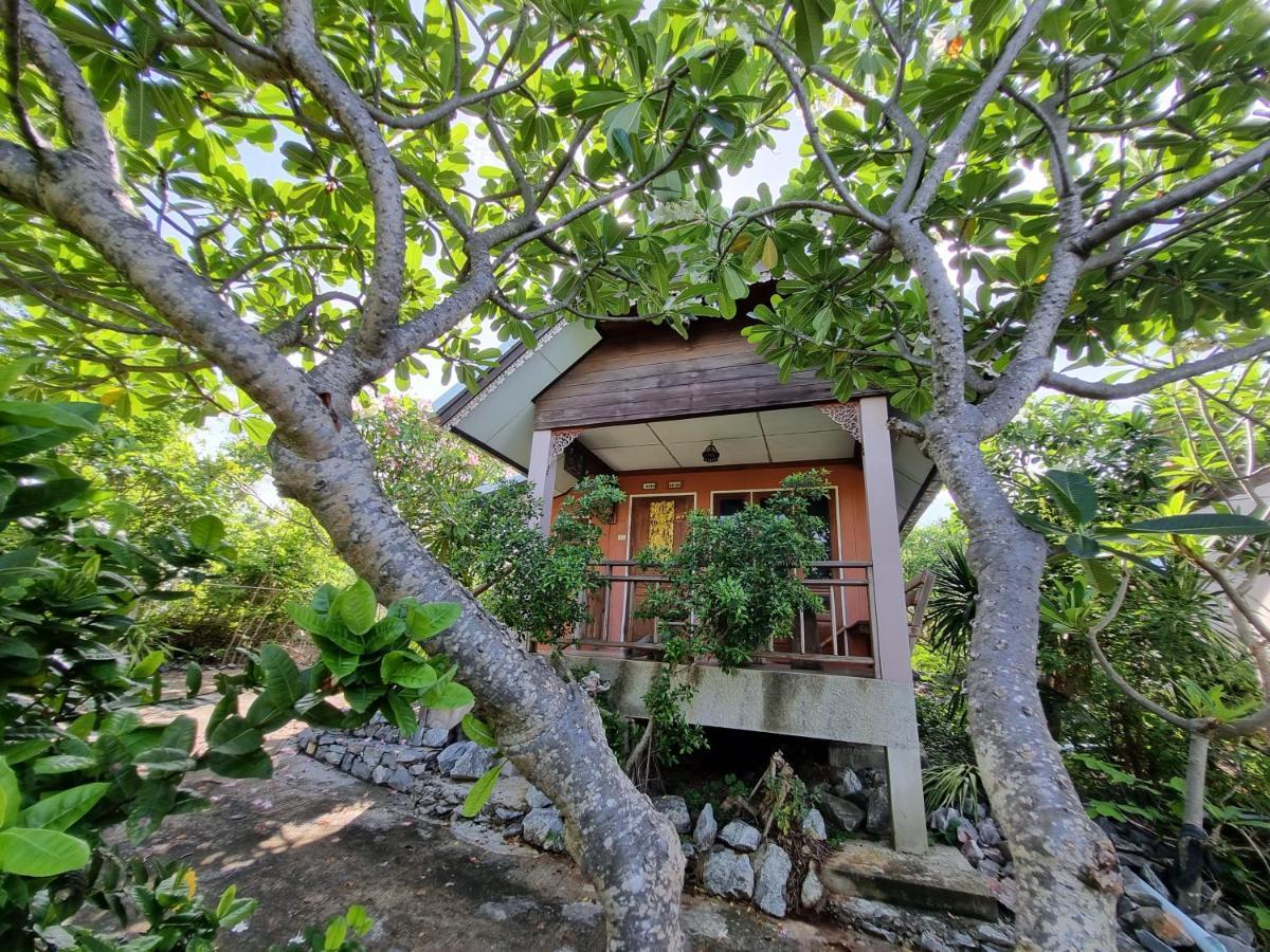 Hello Sichang Bungalow Ко Си Чанг Екстериор снимка