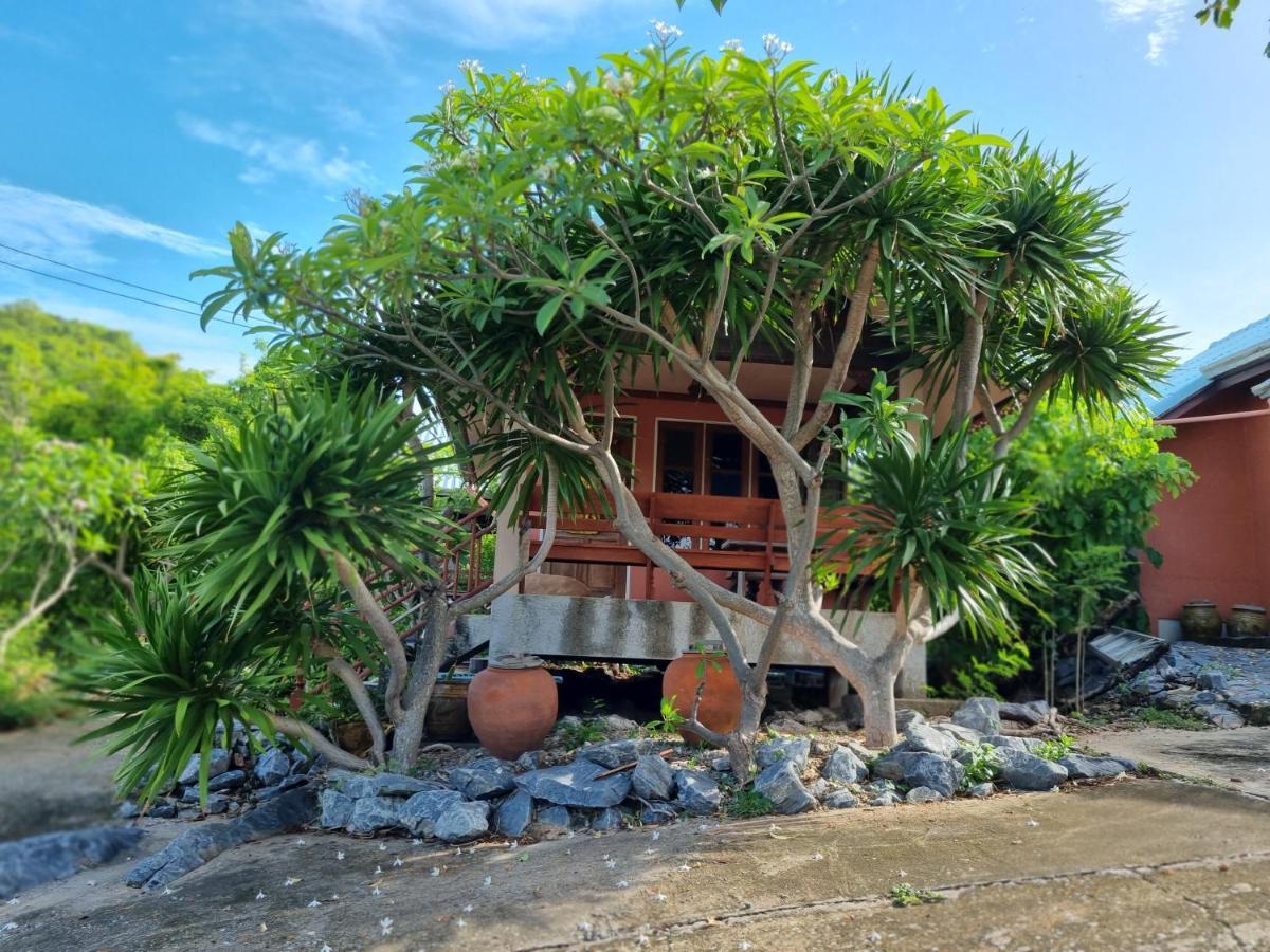 Hello Sichang Bungalow Ко Си Чанг Екстериор снимка