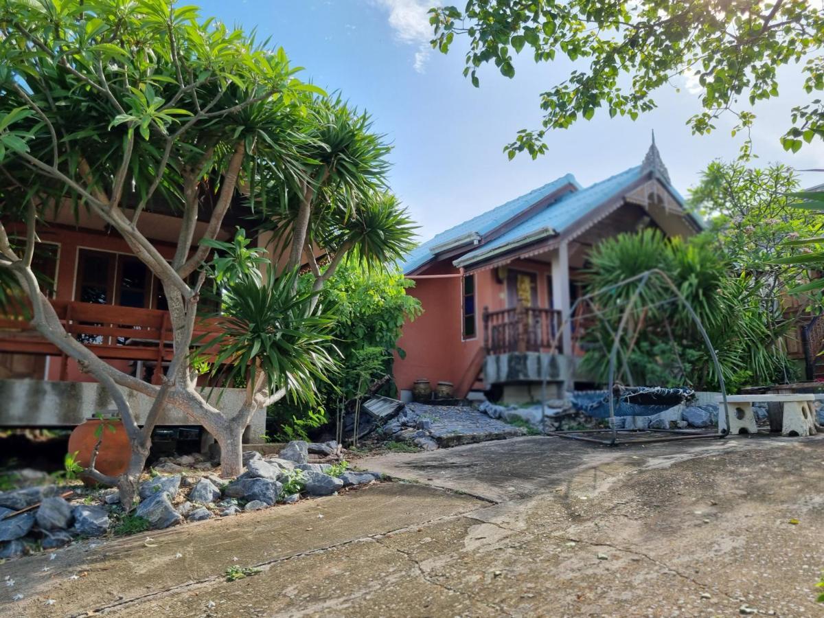 Hello Sichang Bungalow Ко Си Чанг Екстериор снимка