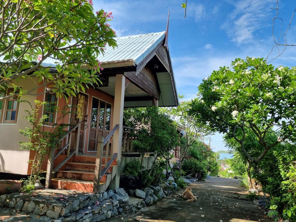 Hello Sichang Bungalow Ко Си Чанг Екстериор снимка