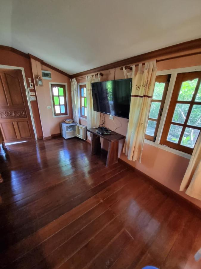 Hello Sichang Bungalow Ко Си Чанг Екстериор снимка